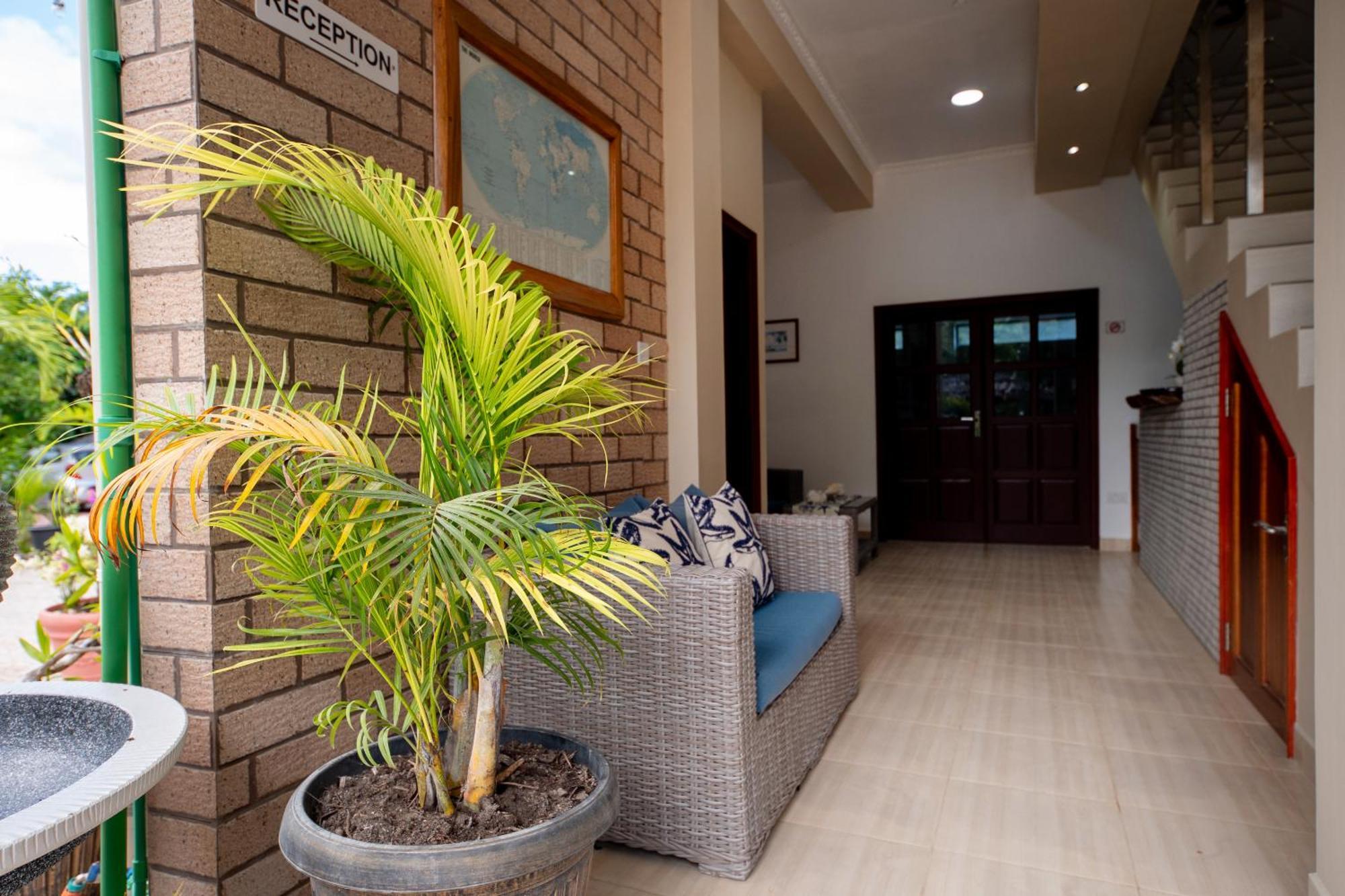 Bijoutier Apartments Grand Anse  Exterior photo
