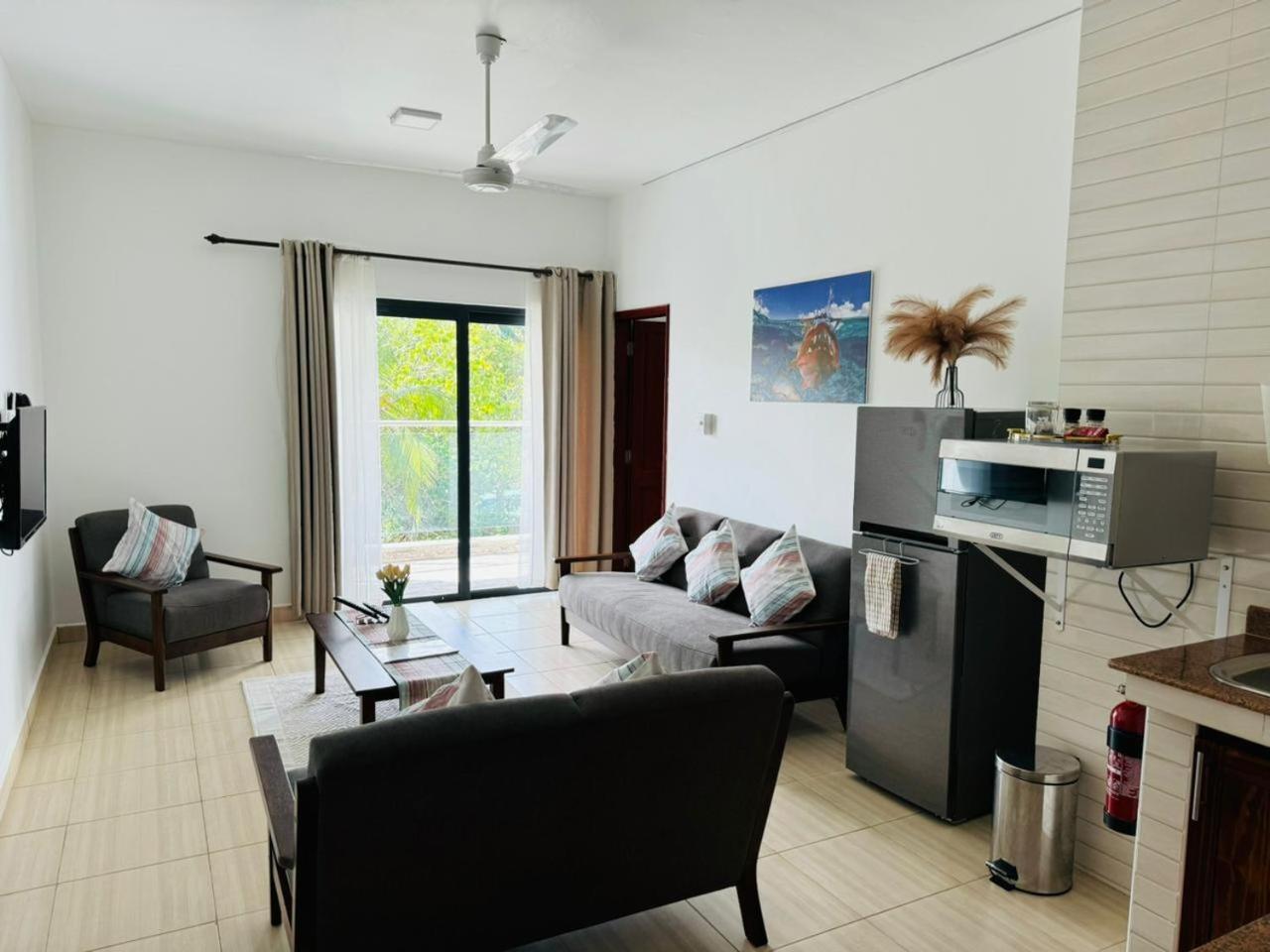 Bijoutier Apartments Grand Anse  Exterior photo