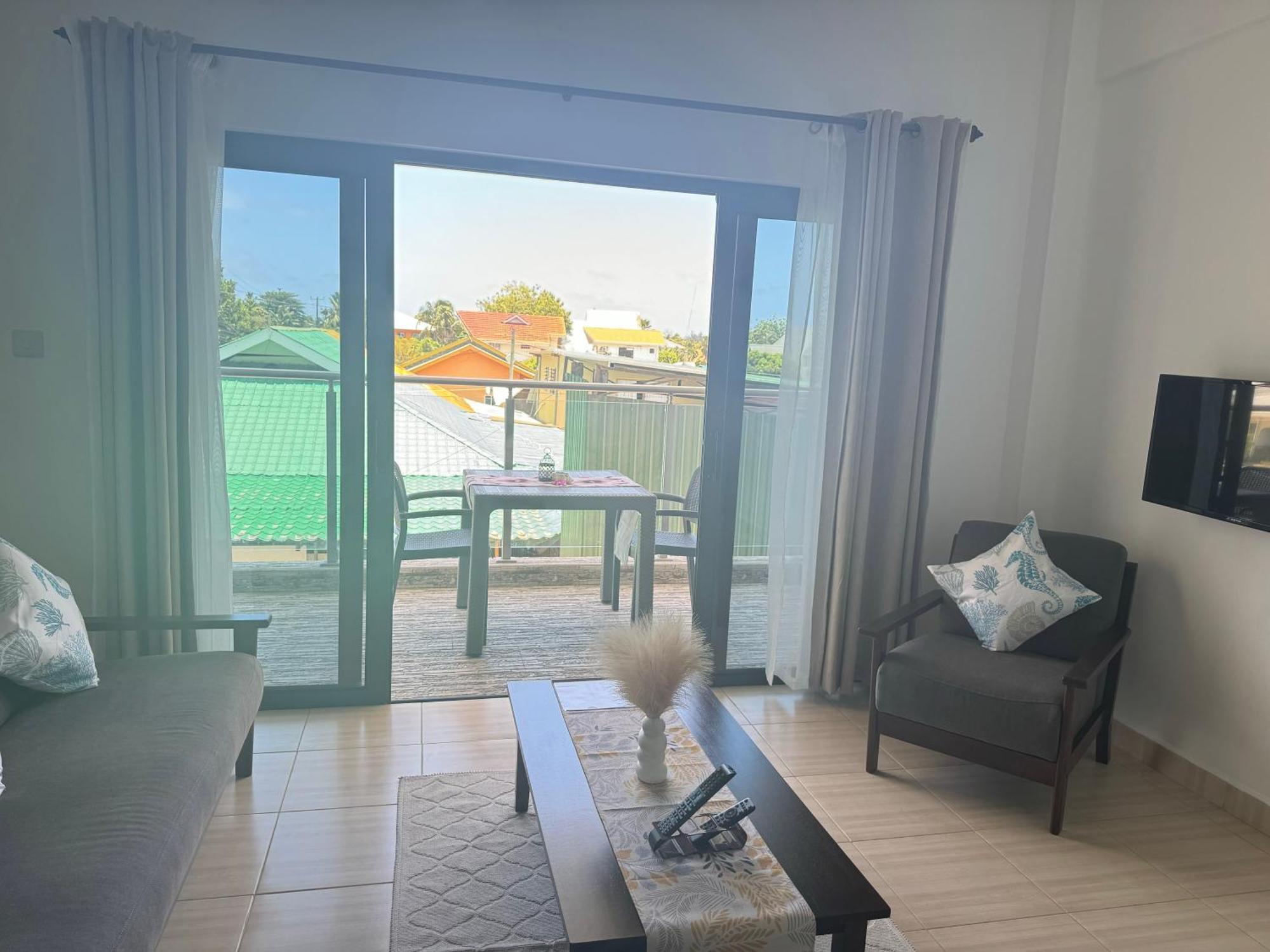 Bijoutier Apartments Grand Anse  Exterior photo