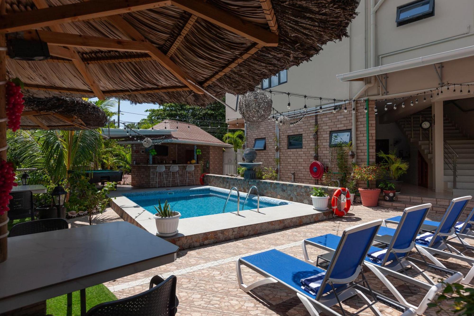 Bijoutier Apartments Grand Anse  Exterior photo